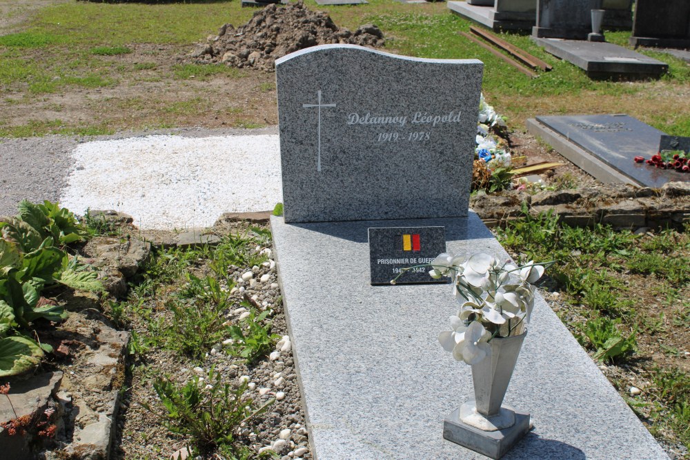 Belgian Graves Veterans Chtelineau Cimetire de la Floche #5