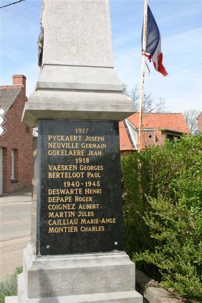 War Memorial Wemaers-Cappel #2