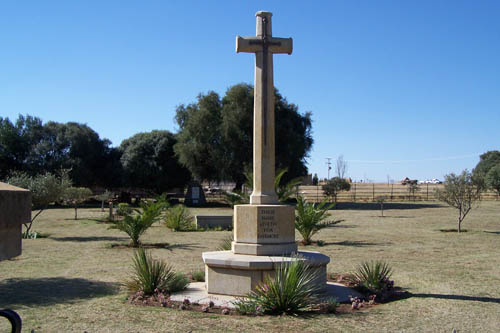 Oorlogsgraven van het Gemenebest In Memoriam Cemetery