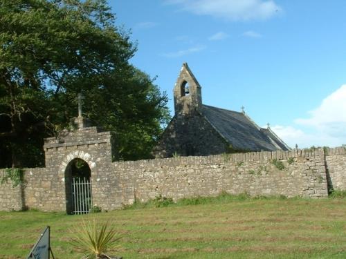 Oorlogsgraf van het Gemenebest St. Tyddwg Churchyard