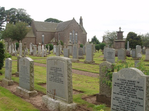 Commonwealth War Graves Panbride Parish Churchyard