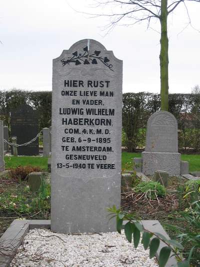 Dutch War Grave Oostkapelle