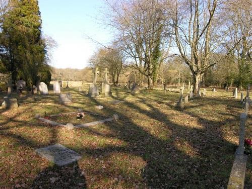 Commonwealth War Graves Ockley Cemetery