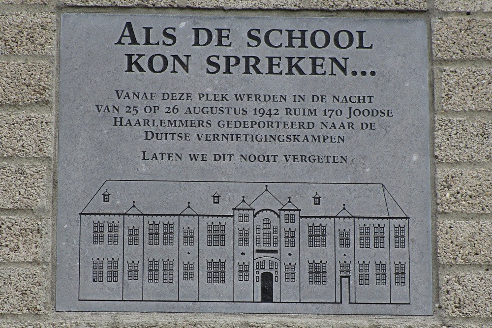 Memorial Old Bavo School