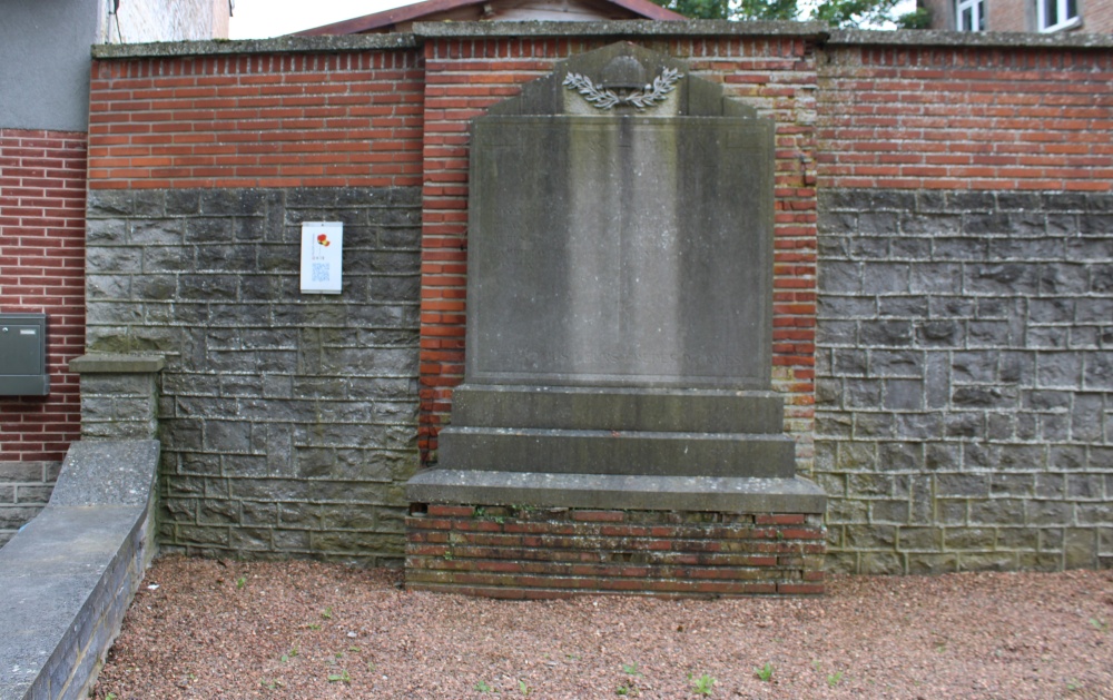 War Memorial Villers-Perwin #4