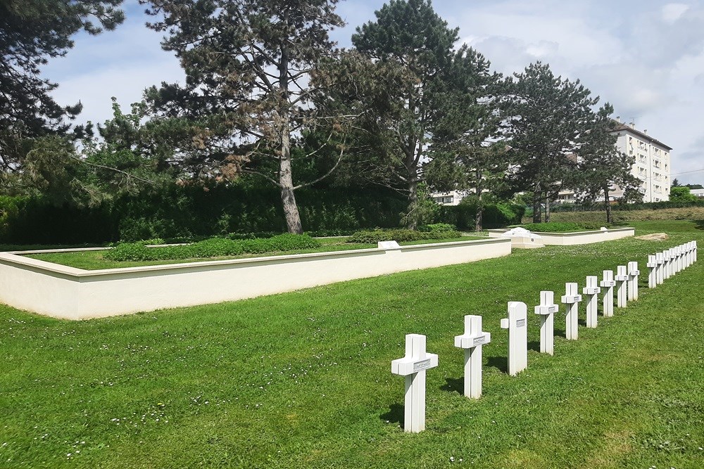 French War Cemetery Chesnaux #4