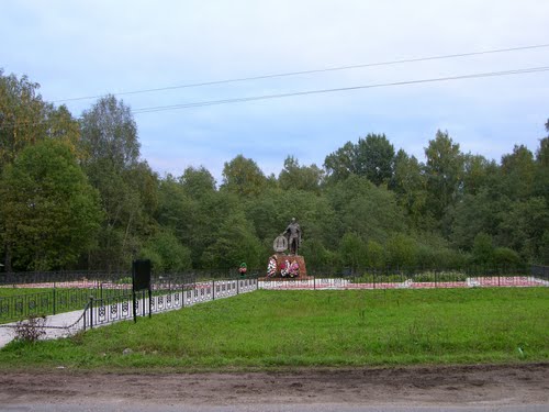 Sovjet Oorlogsbegraafplaats Petushki