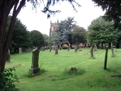 Oorlogsgraven van het Gemenebest St. Oswald Churchyard