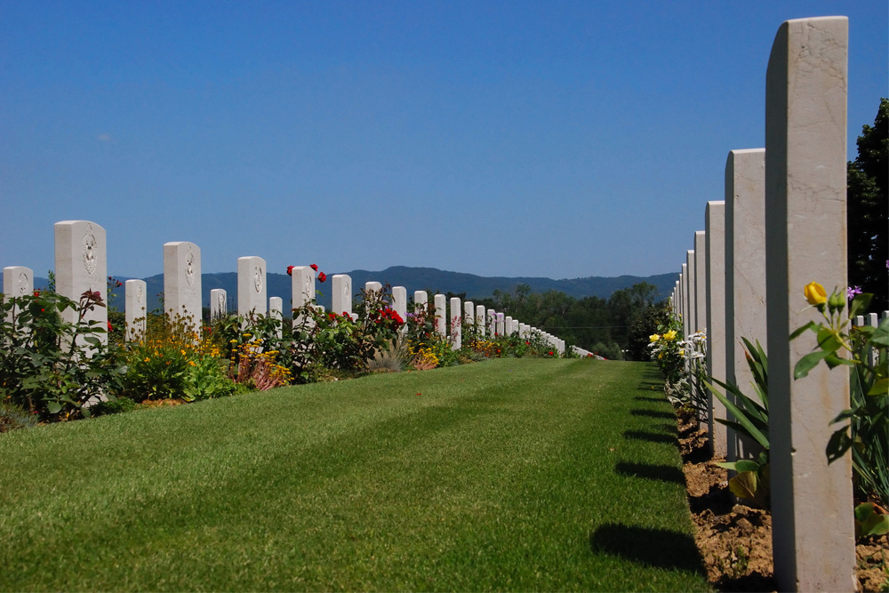 Commonwealth War Cemetery Arezzo