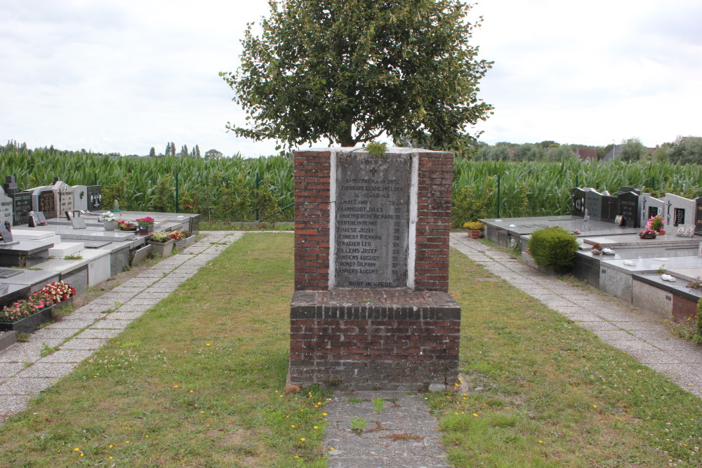 War Memorial Cemetery Roksem