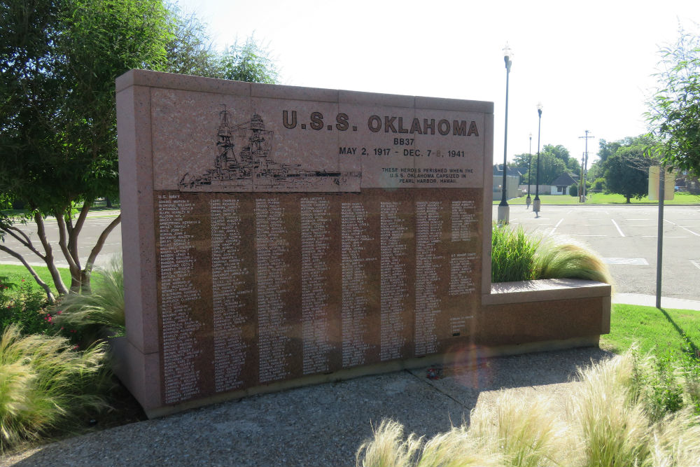 Monument USS Oklahoma