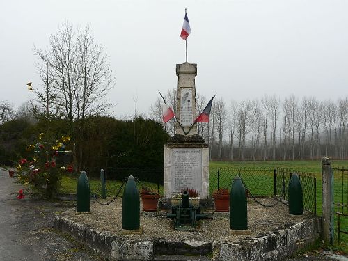 Oorlogsmonument Chapdeuil #1