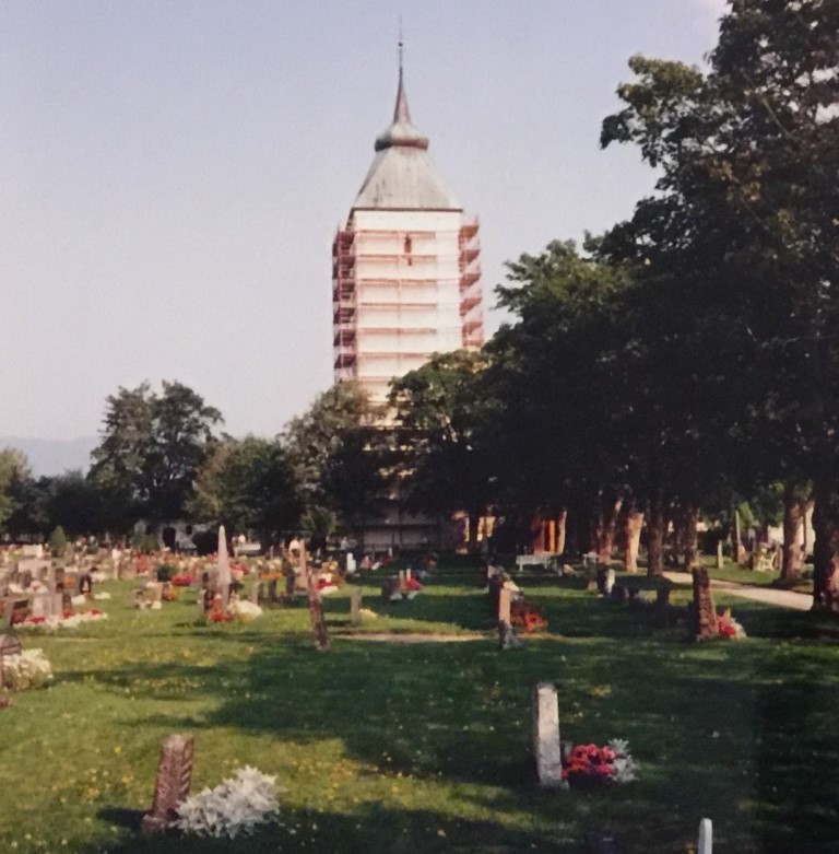 Oorlogsgraven van het Gemenebest Kerkhof Vaernes