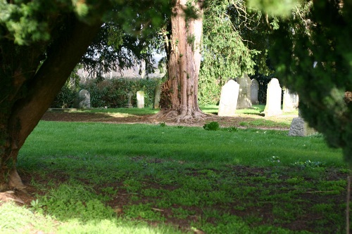 Oorlogsgraf van het Gemenebest All Saints Churchyard