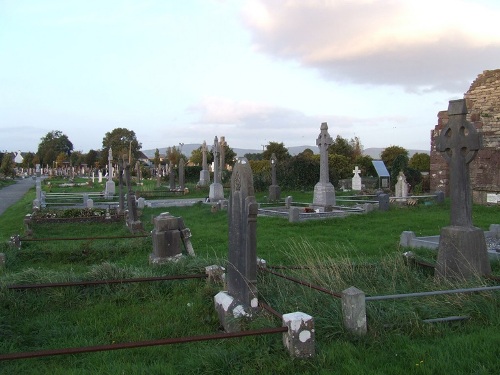 Commonwealth War Graves Ratass Cemetery