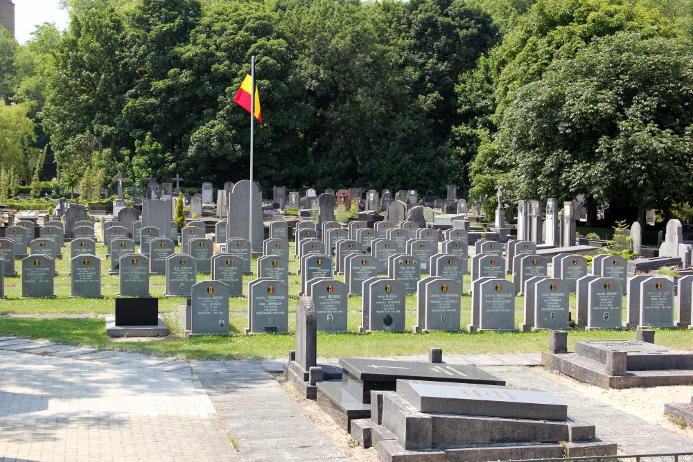 Belgian Graves Veterans De Panne