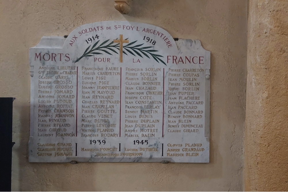 War Memorial gilse Sainte-Foy-lArgentire #1