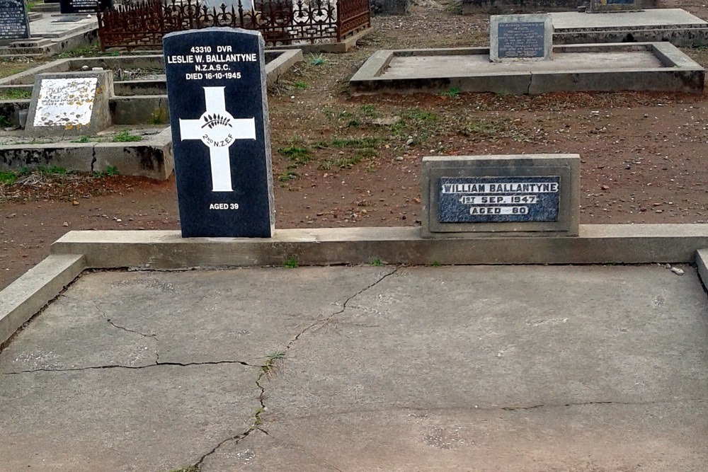 Commonwealth War Grave Orepuki Cemetery