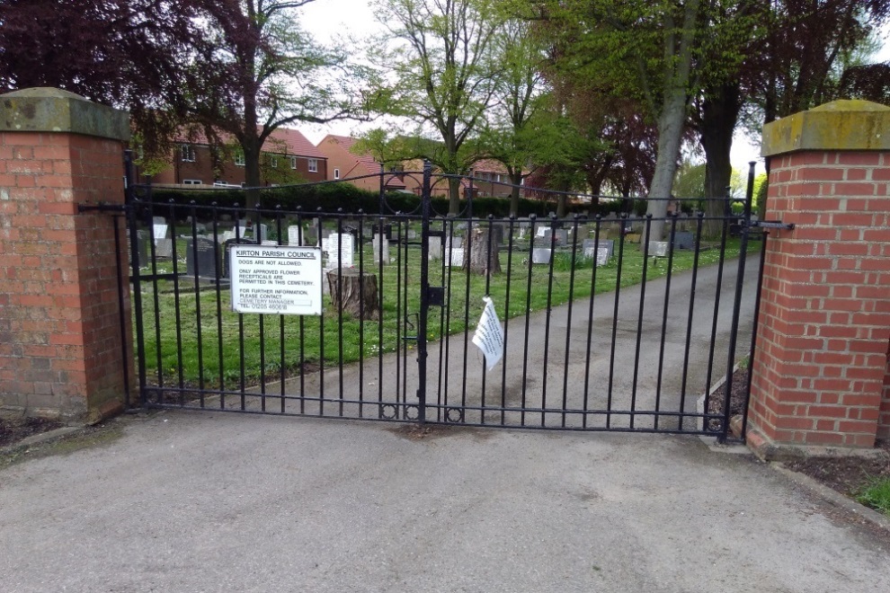 Oorlogsgraven van het Gemenebest Kirton New Cemetery