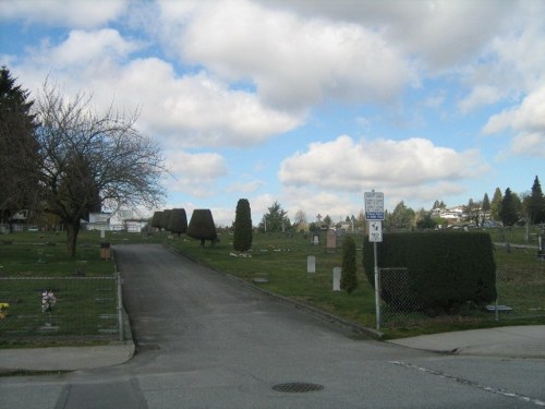 Commonwealth War Graves St. Peter's Roman Catholic Cemetery