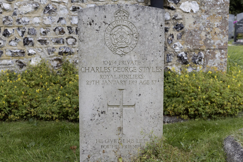 Commonwealth War Graves St Nicholas Churchyard #2