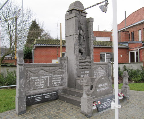 War Memorial Boekhoute