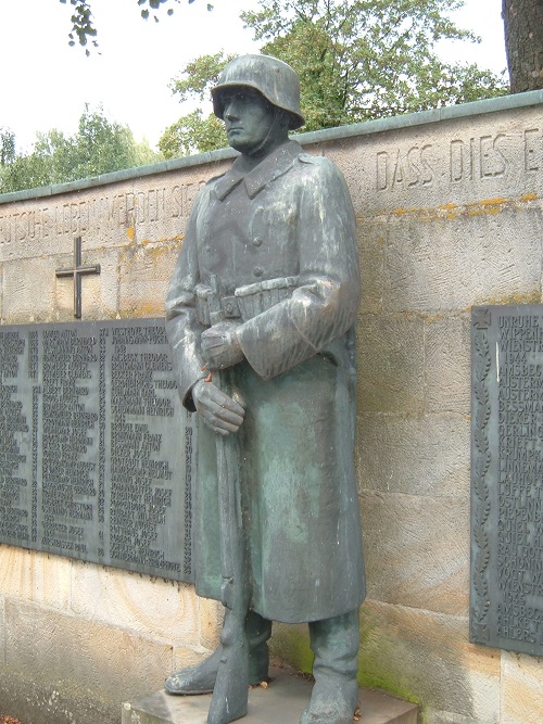 War Memorial Greffen #3