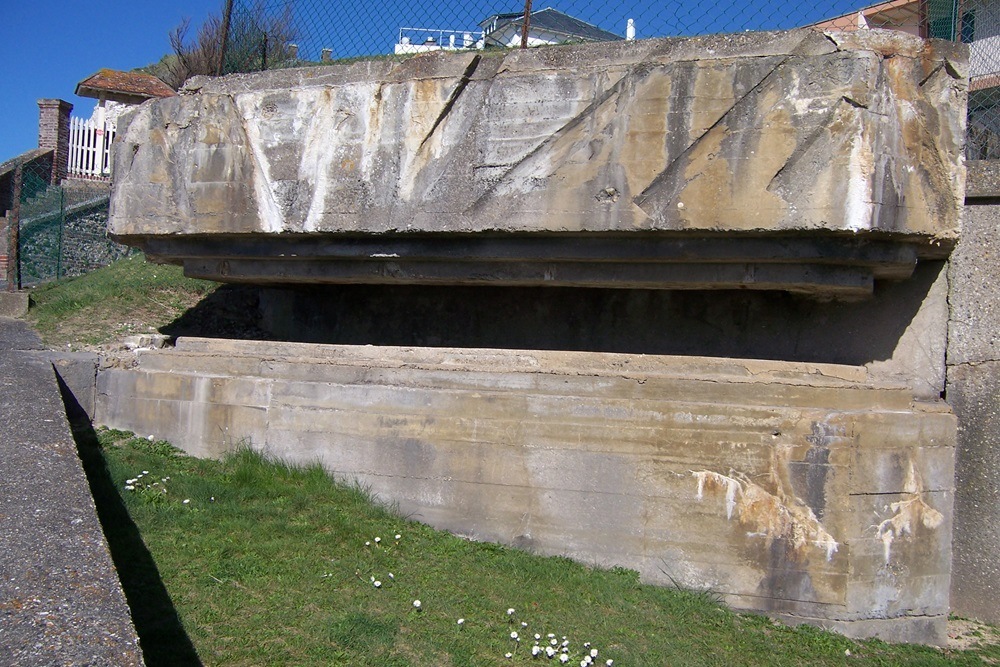 German Observation Bunker Plage de Puys