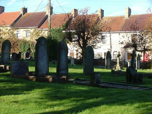 Commonwealth War Graves Paulton Cemetery