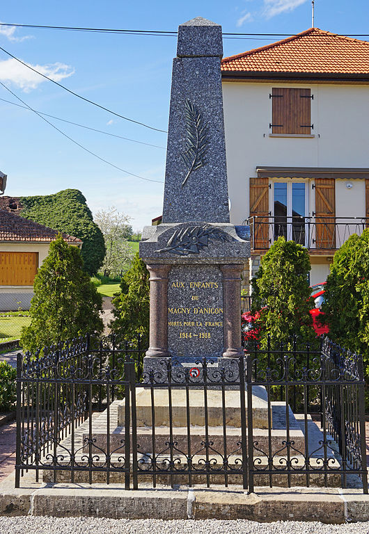 Oorlogsmonument Magny-Danigon #1