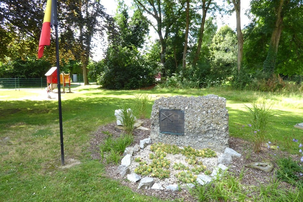 Oorlogsmonument Maizeret #1