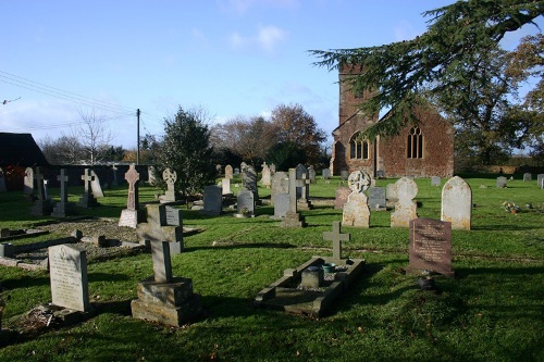 Commonwealth War Graves St Bartholomew Churchyard