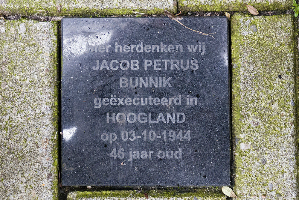 Memorial Stone Heiligenbergerweg 2