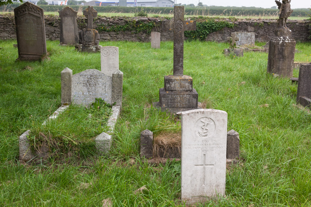 Commonwealth War Graves Honeyborough Cemetery