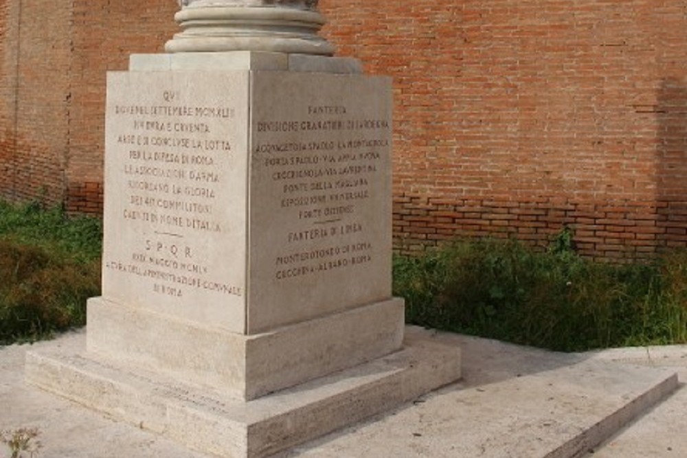 Monument Italian Soldiers