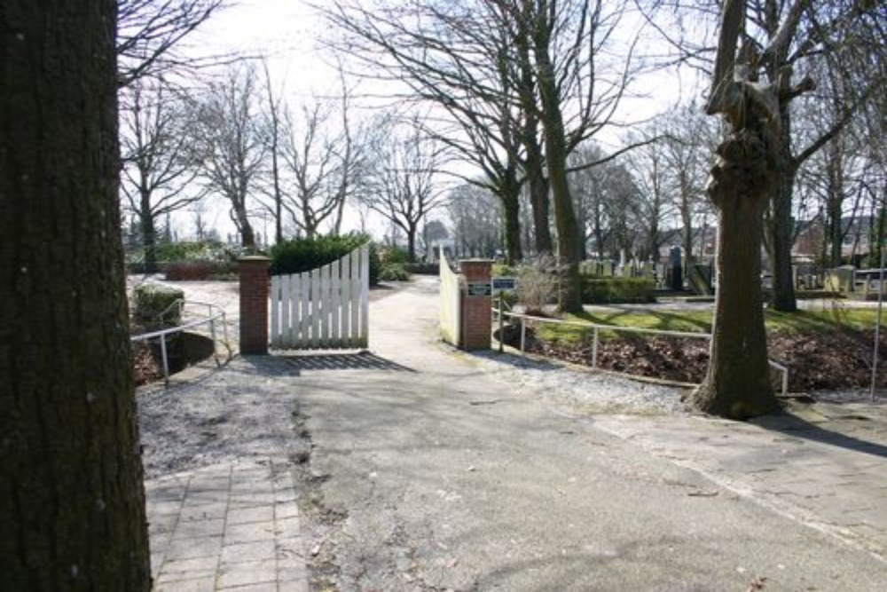 Nederlandse Oorlogsgraven Oude Algemene Begraafplaats Uithuizen