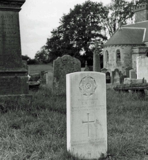 Commonwealth War Grave Lilliesleaf Churchyard