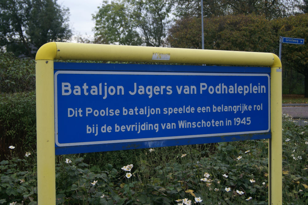 Herdenkingsbord Bataljon Jagers Podhaleplein Winschoten