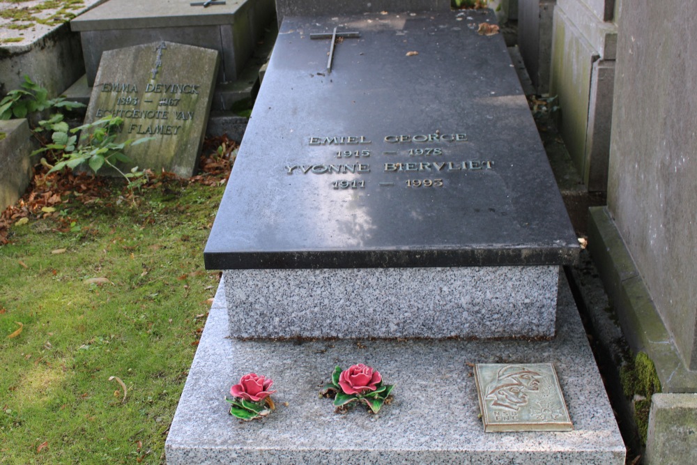 Belgian Graves Veterans Westkapelle