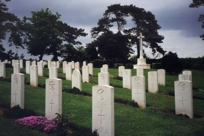 Commonwealth War Graves Shotley Royal Naval Cemetery