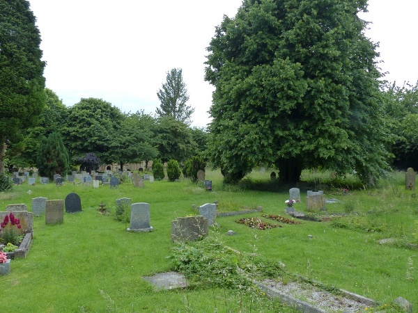 Commonwealth War Graves St. Andrew Churchyard