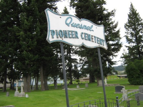Commonwealth War Graves Quesnel Pioneer Cemetery