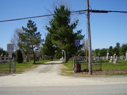 Commonwealth War Graves Arnprior Roman Catholic Cemetery