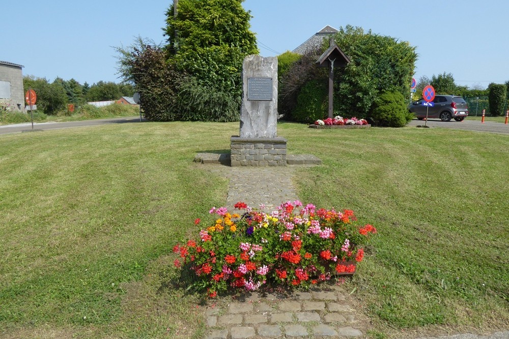 Oorlogsmonument Pesche #1