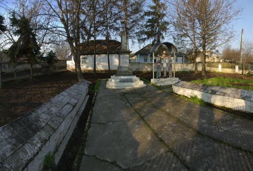 Jevreni Soviet War Cemetery