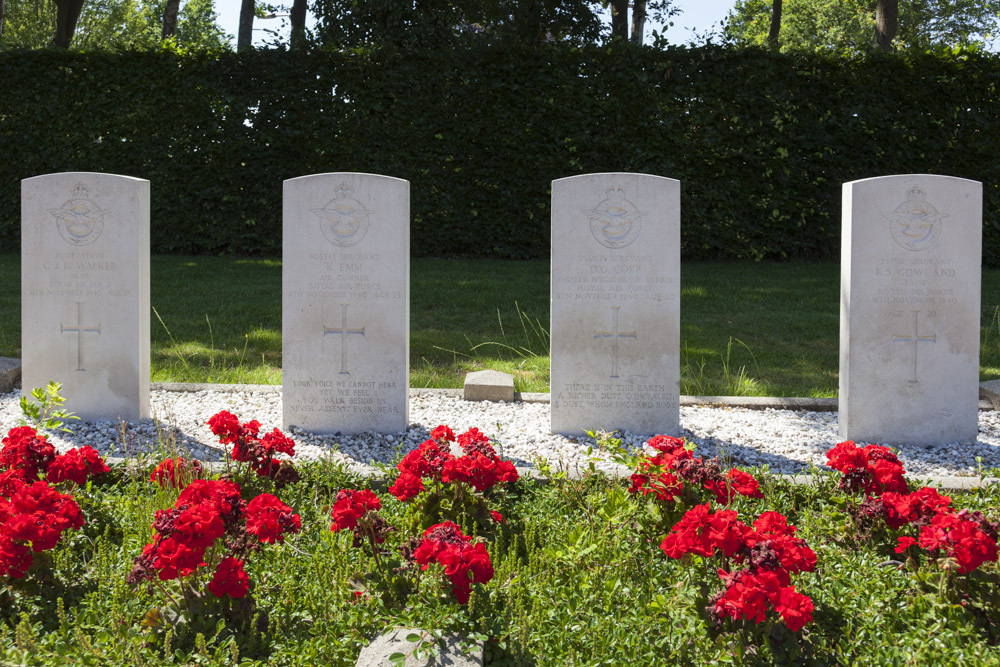 Oorlogsgraven van het Gemenebest Protestantse Begraafplaats Ootmarsum #4