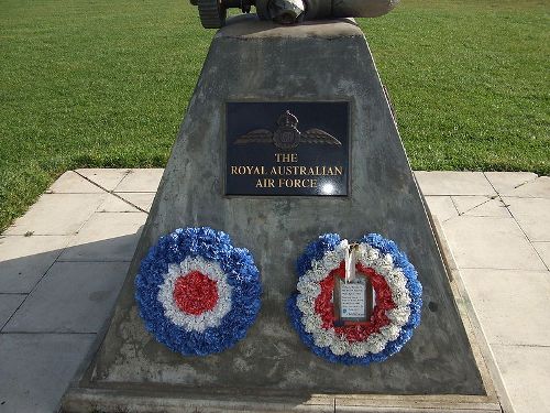 Monument RAF Hunsdon