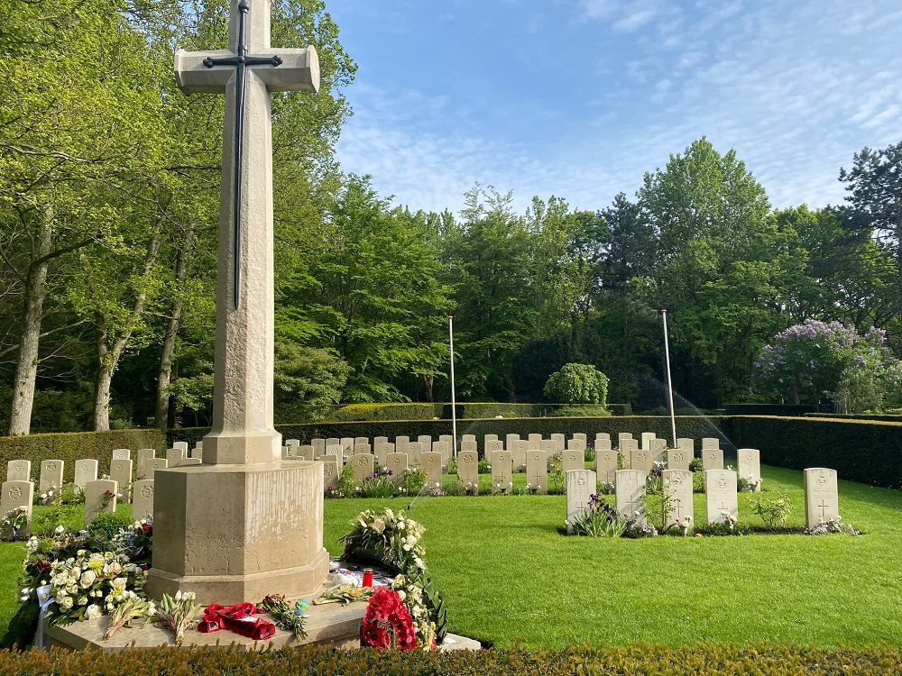 Oorlogsgraven van het Gemenebest Westduin #3