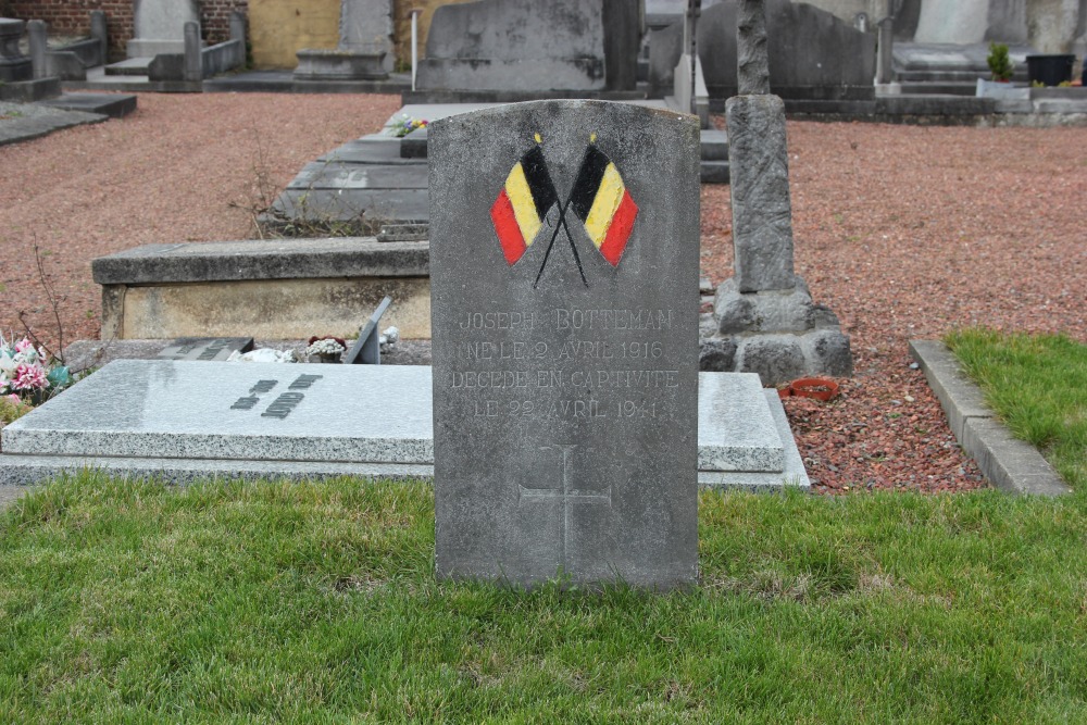 Belgische Oorlogsgraven Ophain-Bois-Seigneur-Isaac