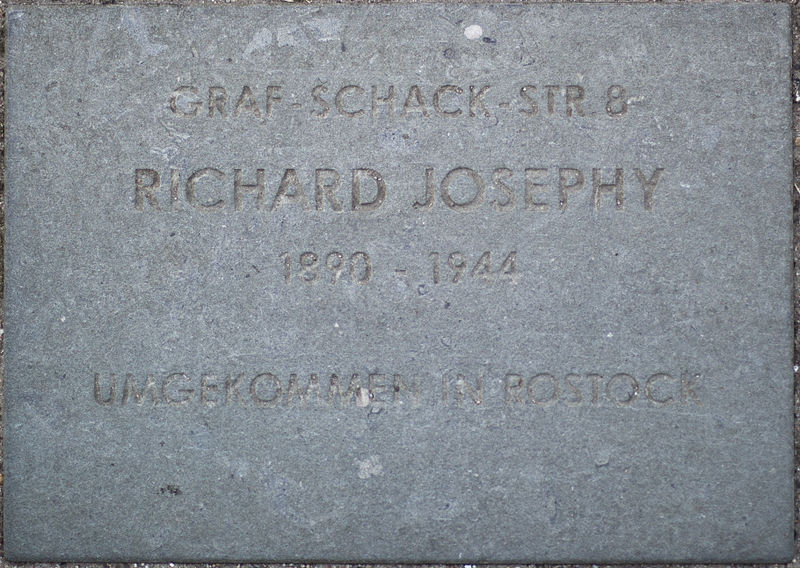 Memorial Stone Graf-Schack-Strae 8